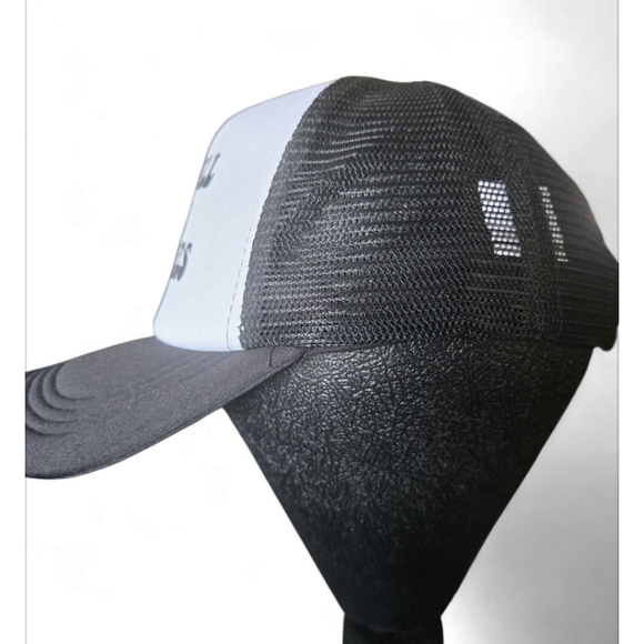 Black and White‎ Trucker Hat - Picture 3 of 4